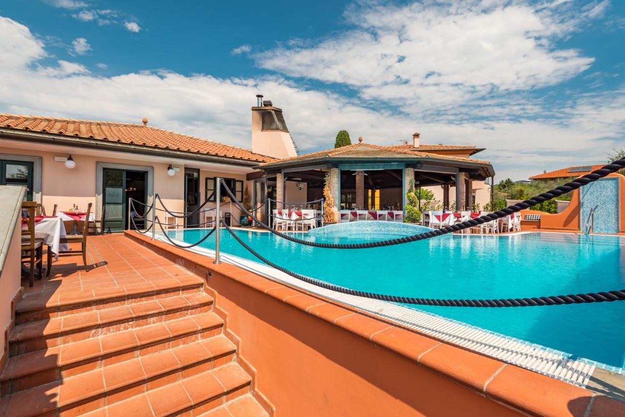 Hotel La Pietra Restaurant Fosdinovo Exterior foto